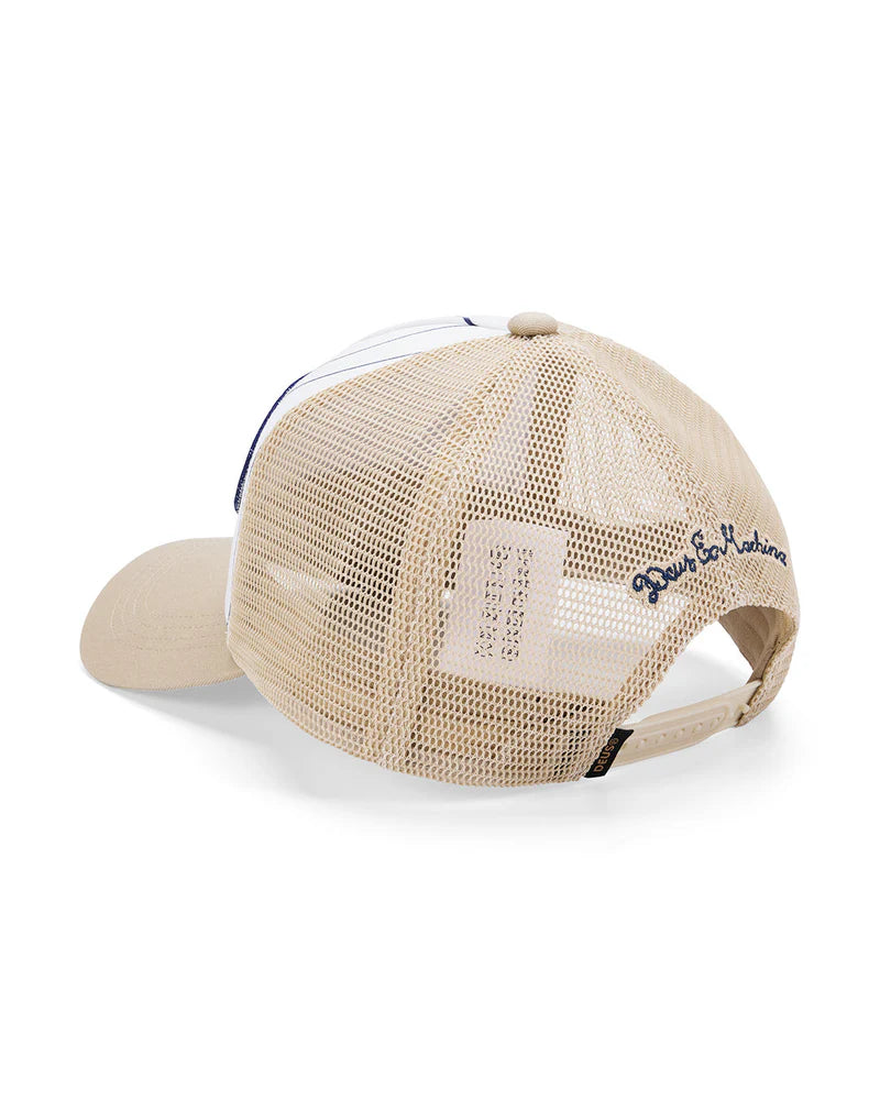 Deus ex machina - Forecourt trucker safari