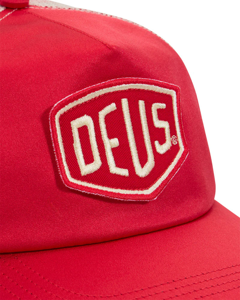 Deus ex machina - Paris shield cap