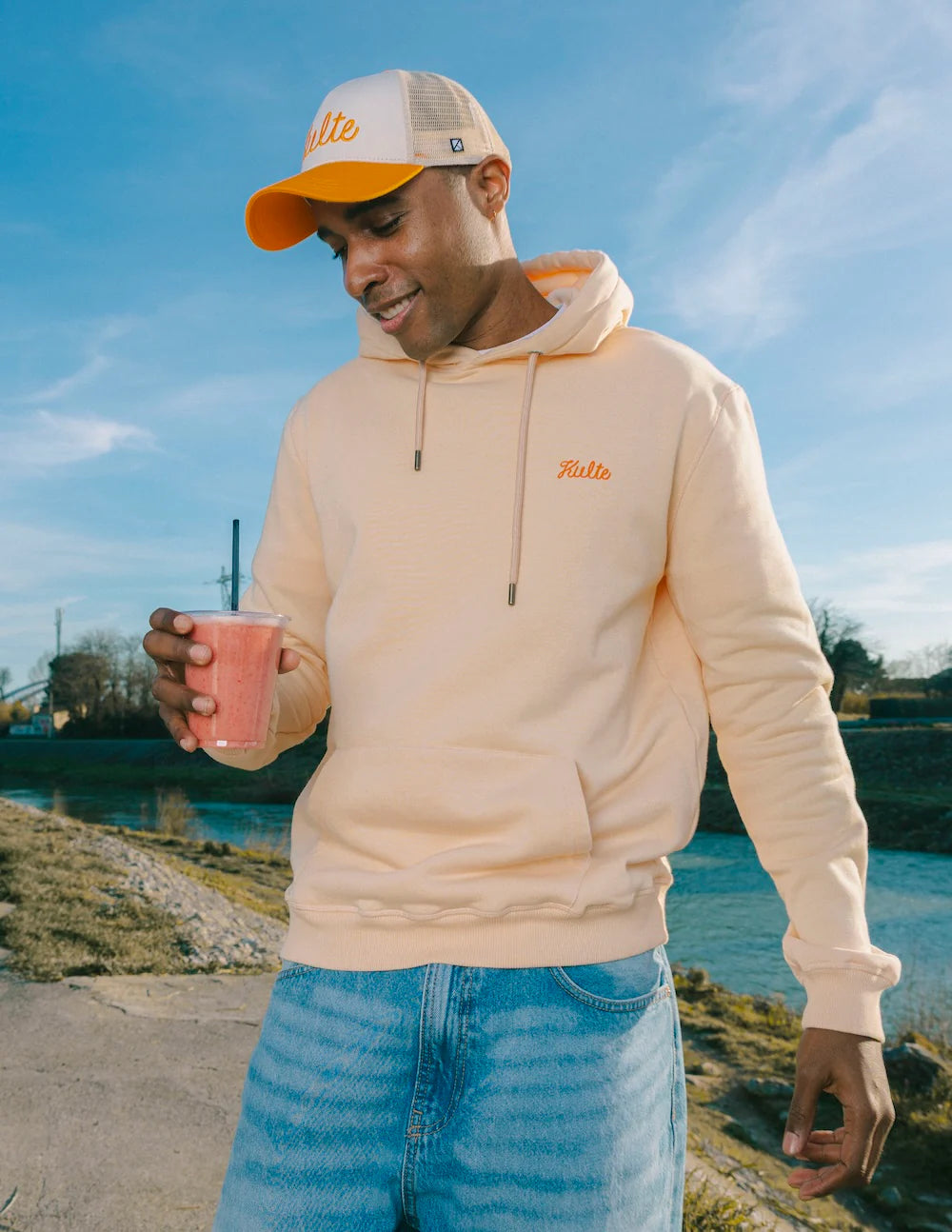 CAP script off white